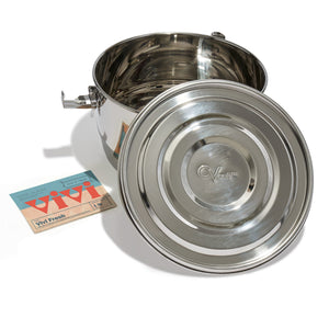 CVault 4 Liter container open with a 1 lb Vivi Fresh 62% humidity pack, four included in this pack